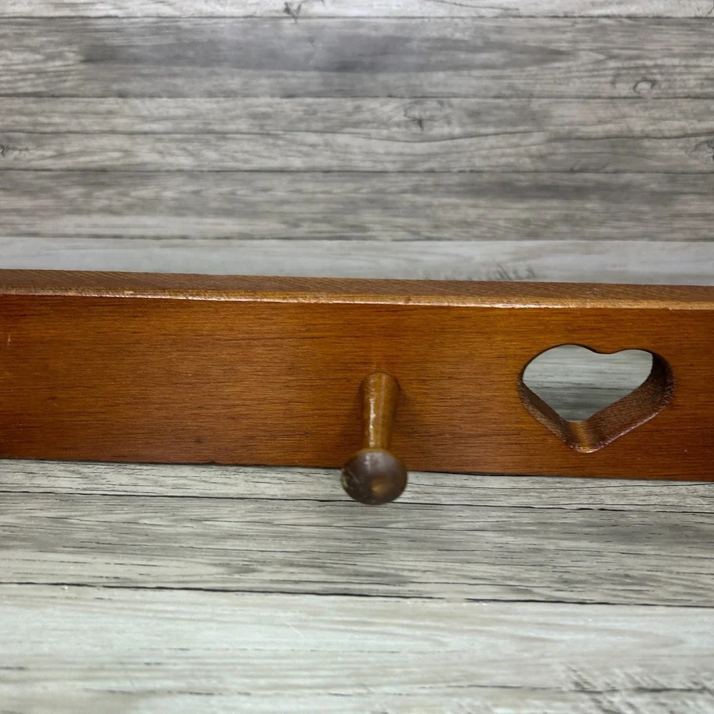 Heart Cut Out Wooden Peg Rack Coat Hat Rack Wall Hanging Country Rustic